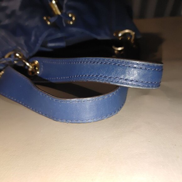 Michael Kors Ludlow Handbag Blue Soft Leather Tote Purse Gold Drawstring Details - Picture 9 of 14